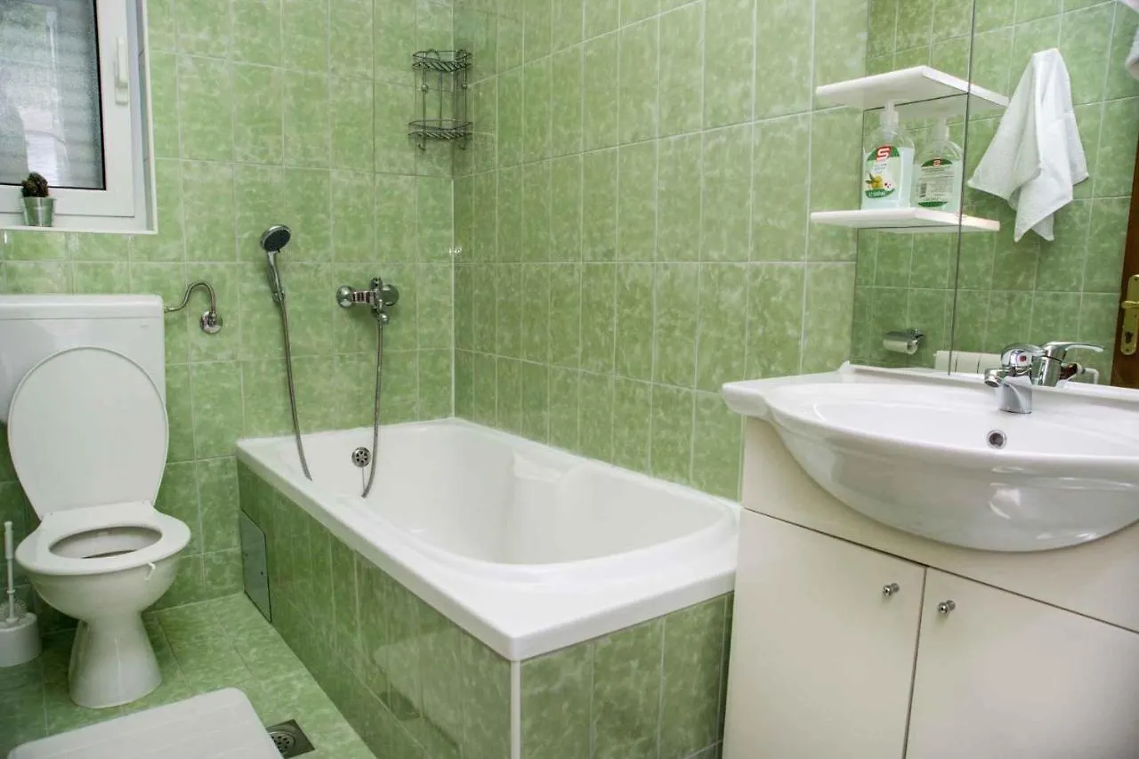 Apartment In Novi Vinodolski 15346