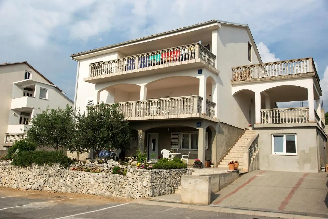 Apartment In Novi Vinodolski 15346
