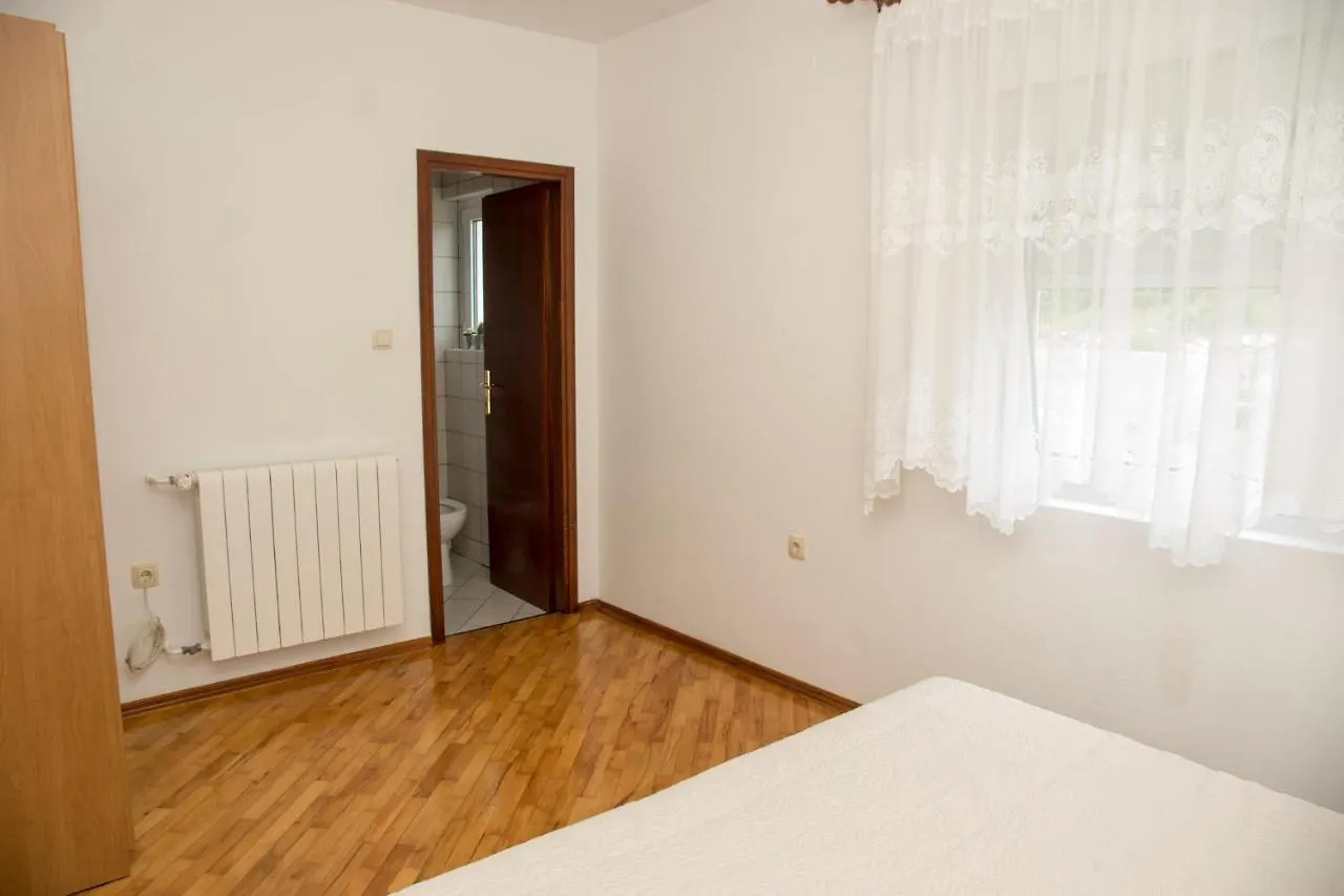 Apartment In Novi Vinodolski 15346