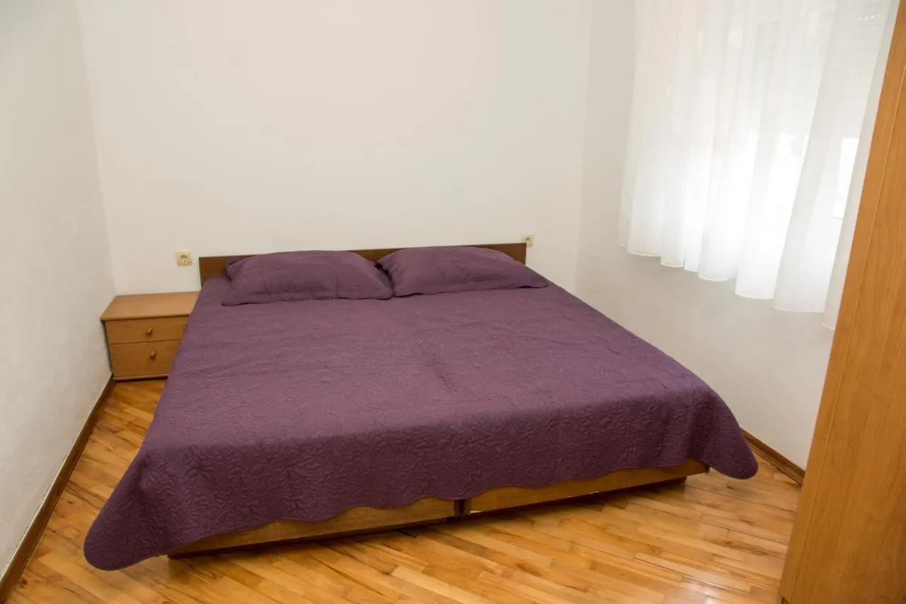 Apartment In Novi Vinodolski 15346